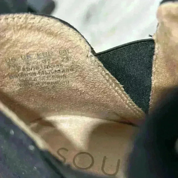 Naturalizer Soul Faux Suede Black Studded Booties Heeled Ankle Boots Size 7W - Picture 8 of 8